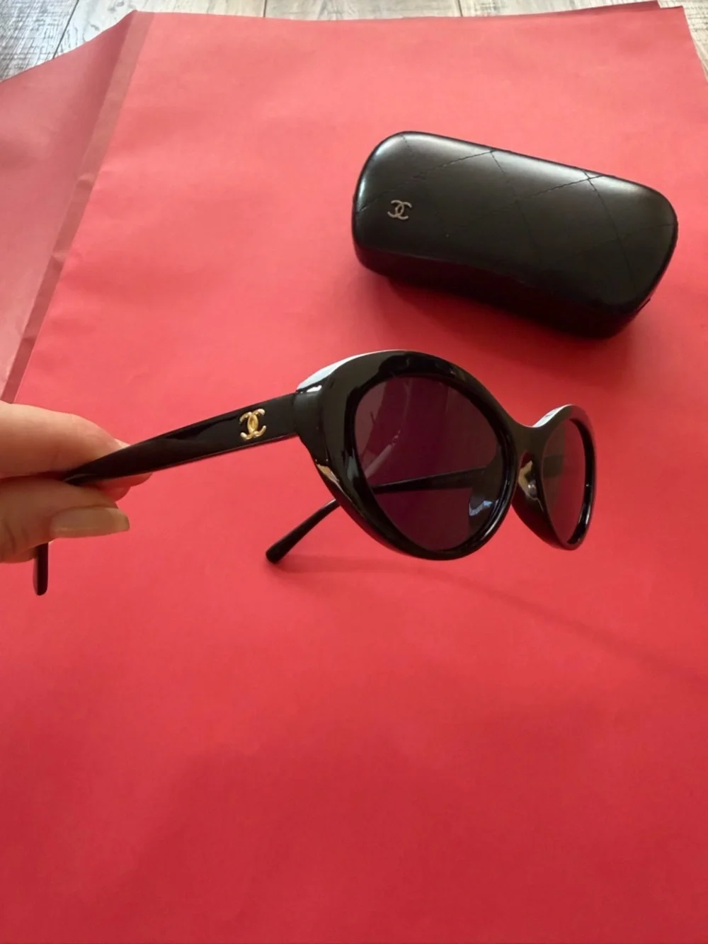 Black Sunglasses - Picture 13 of 16